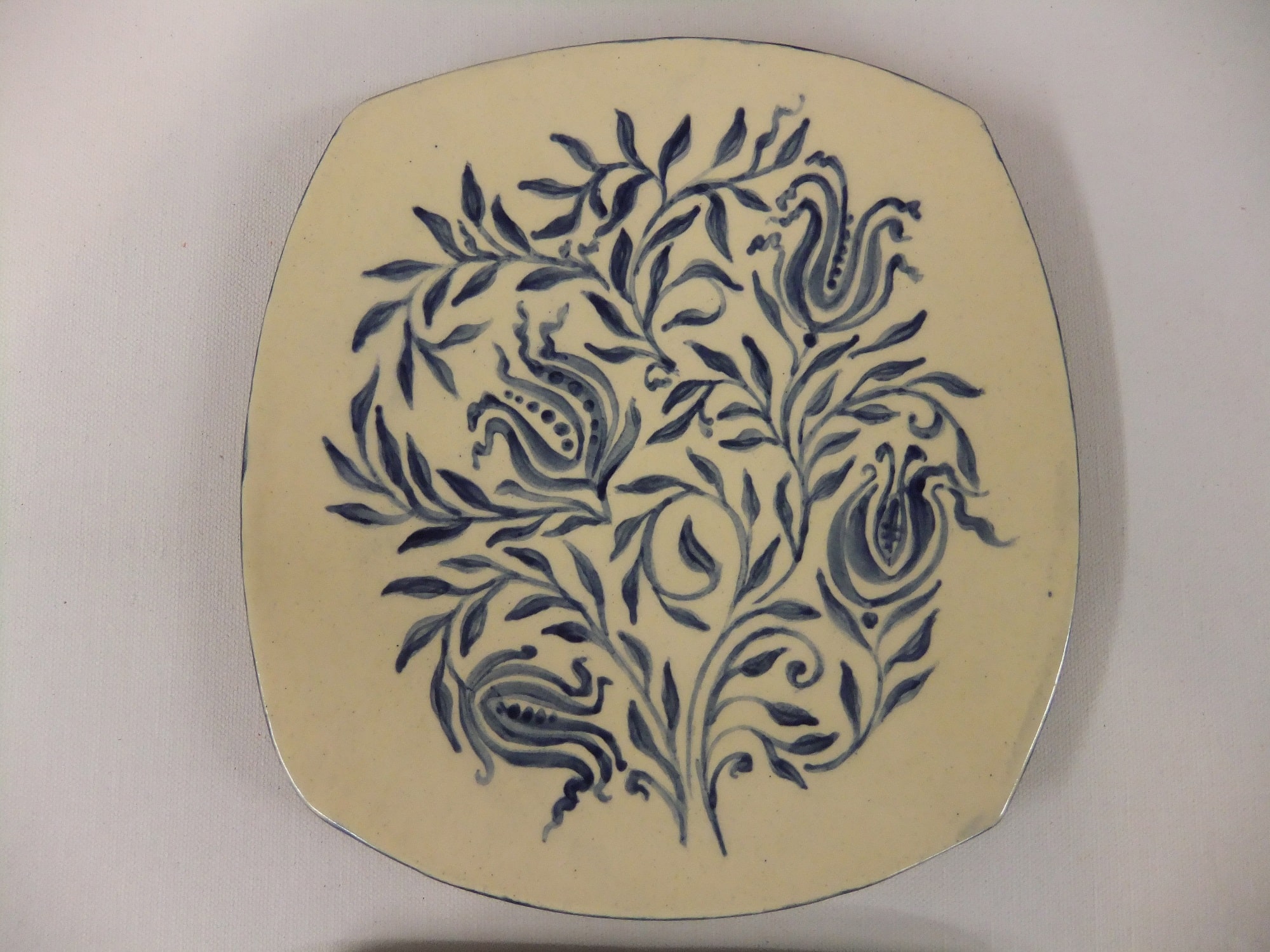 Sandra Flood, Pattern Series 1. Stoneware, underglaze, glaze.